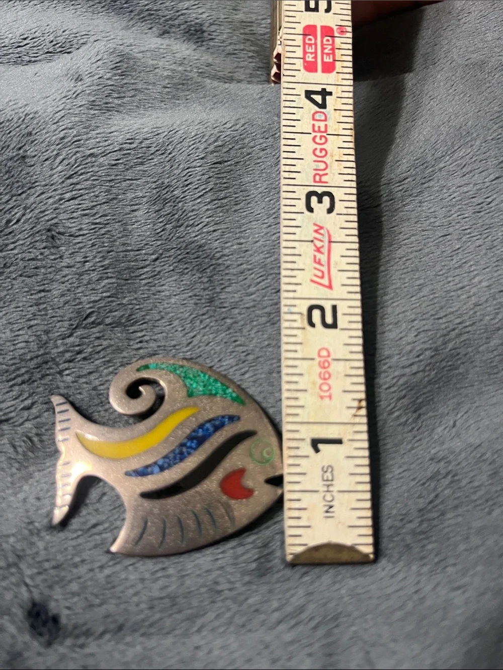 Vintage Taxco Silver fish brooch stone chip inlay jewelry